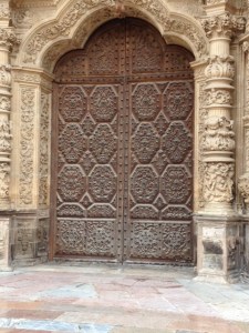 Closer of door, nice